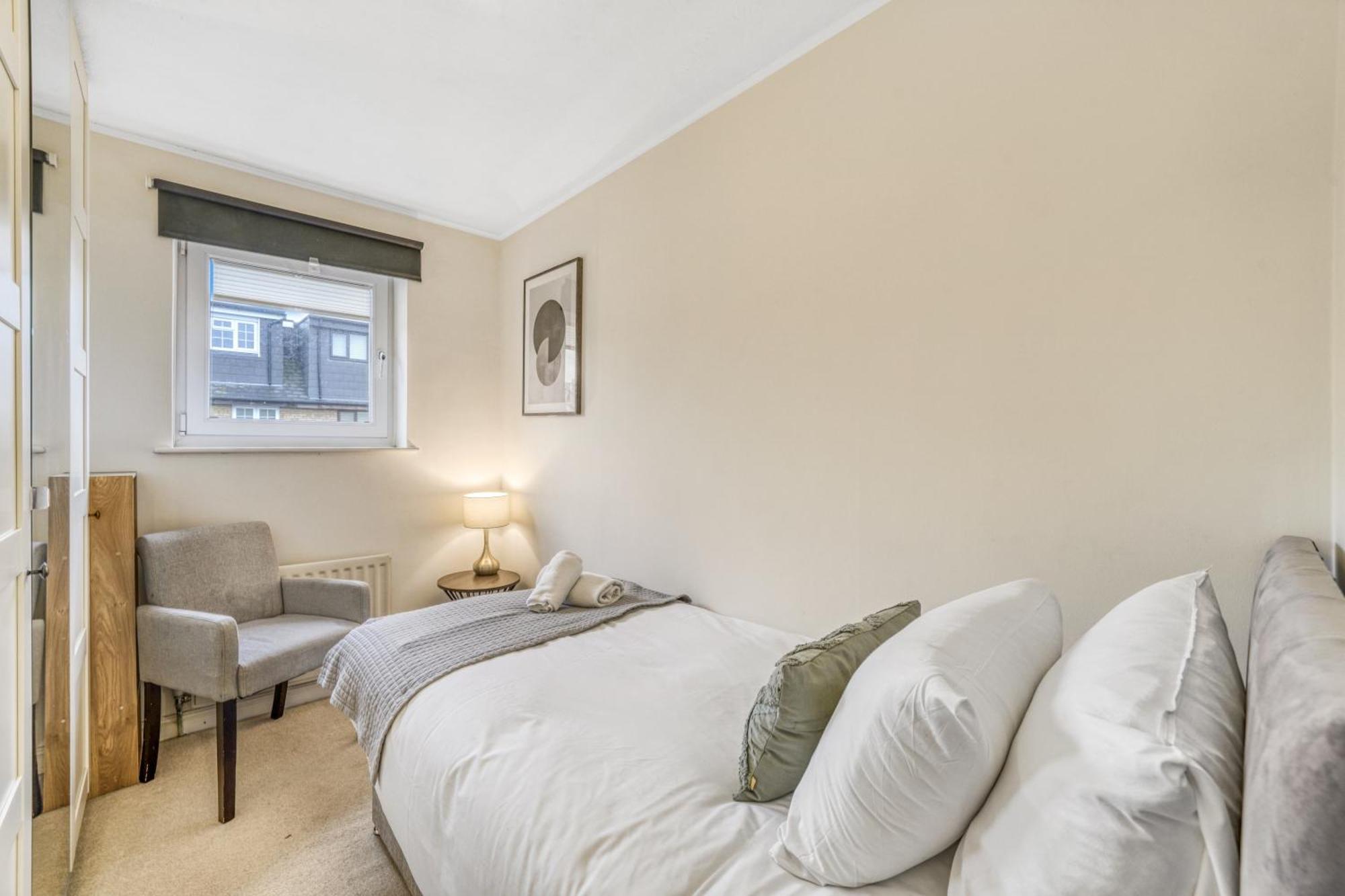 Executive 4 Bedroom Town House In Canada Water Free Wifi & Parking By City Stay Aparts ロンドン エクステリア 写真